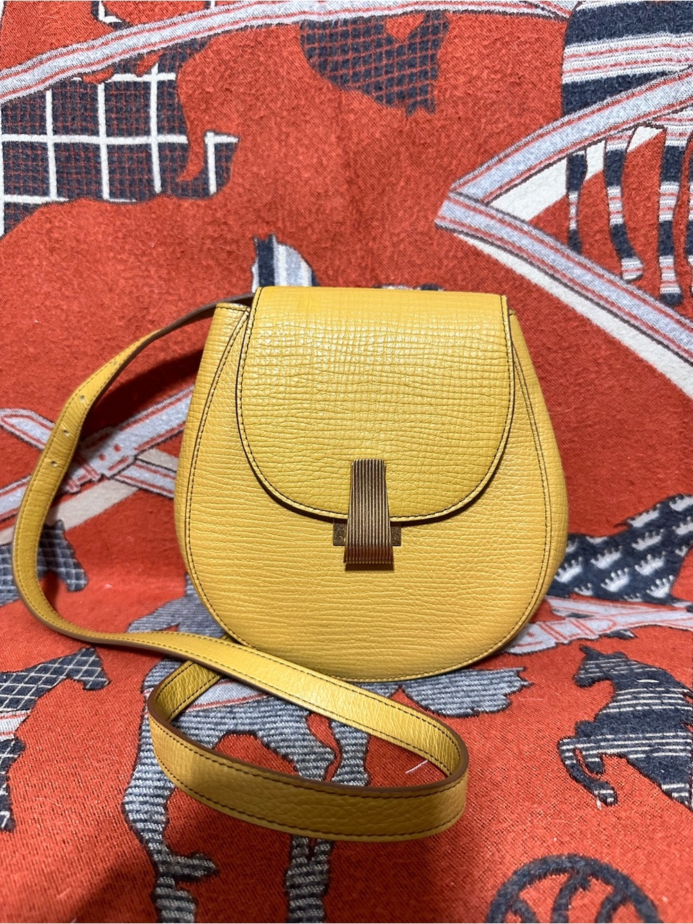 Bottega Veneta ❤️🌟 Palmellato Calfskin Rounded Belt/Crossbody Saddle Bag⭐️
